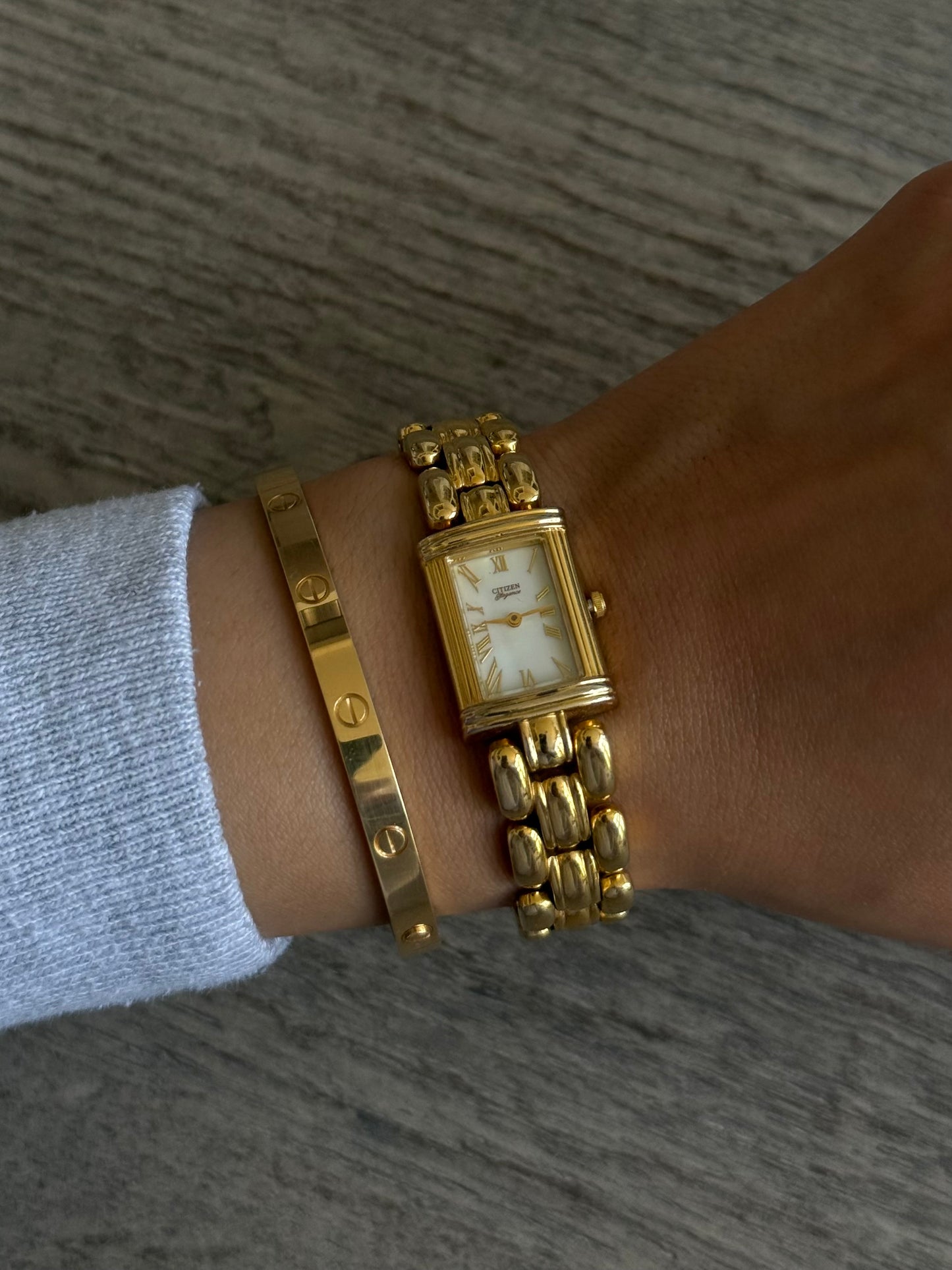 Classic Gold Toned Citizen Elegance Watch with MOP Dial