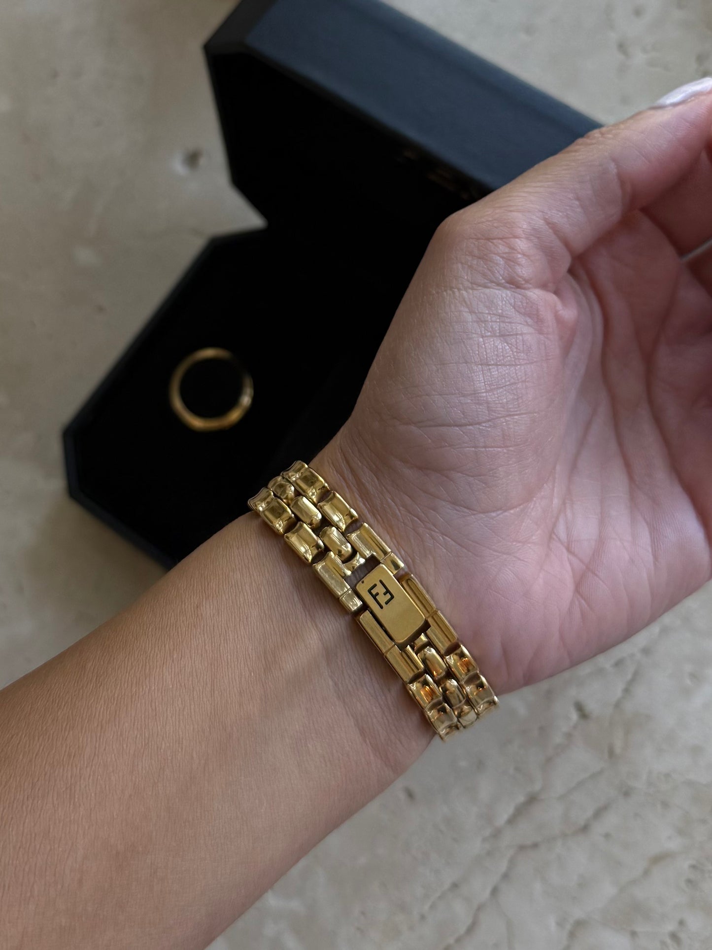 Authentic ULTRA RARE 18k Gold Plated Fendi 850L Roman Double Face Watch SET (With Original Box & 3 Interchangeable Bezels)