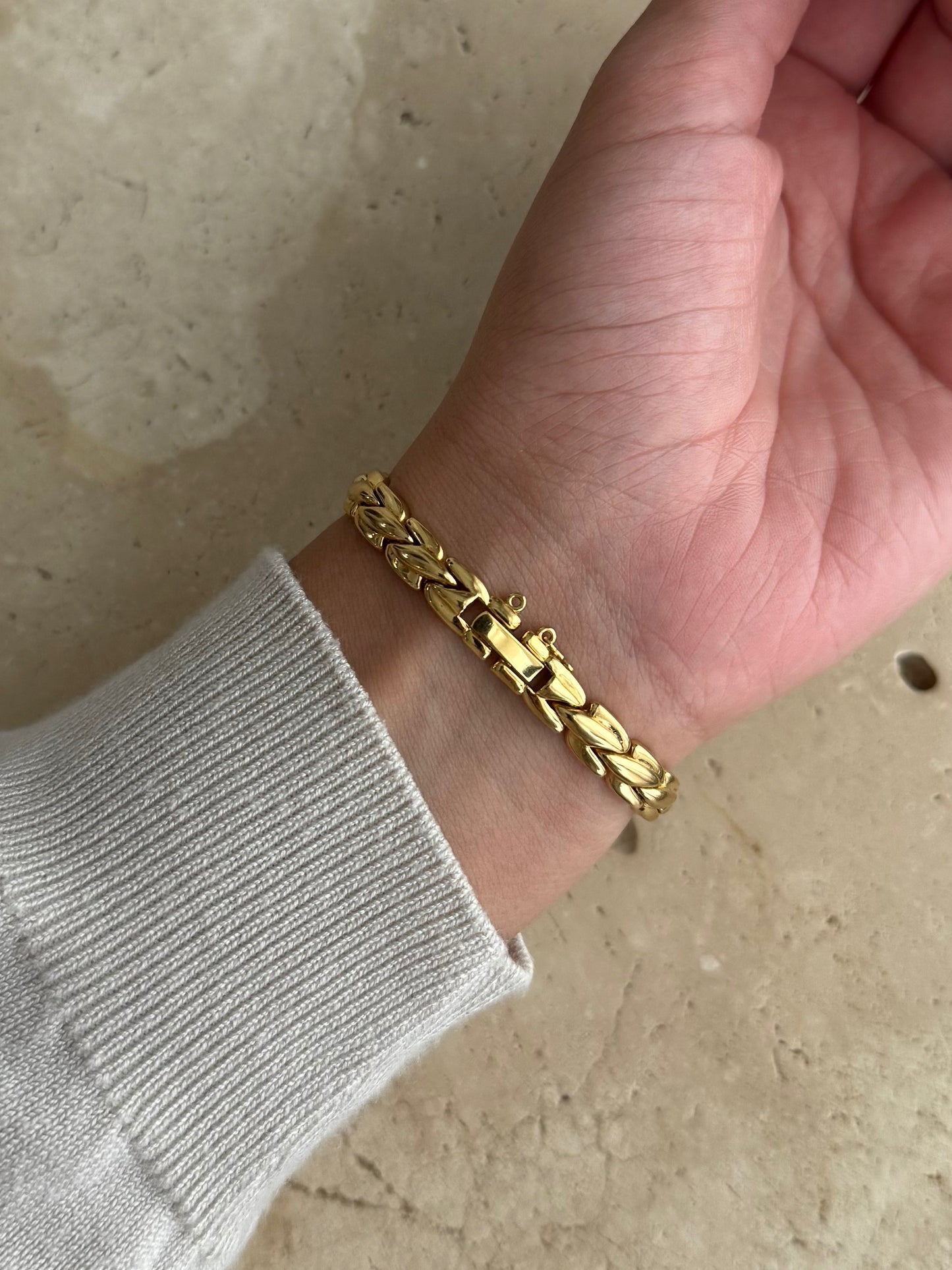 Dainty 1990's Seiko Tisse Watch with 4 Diamonds