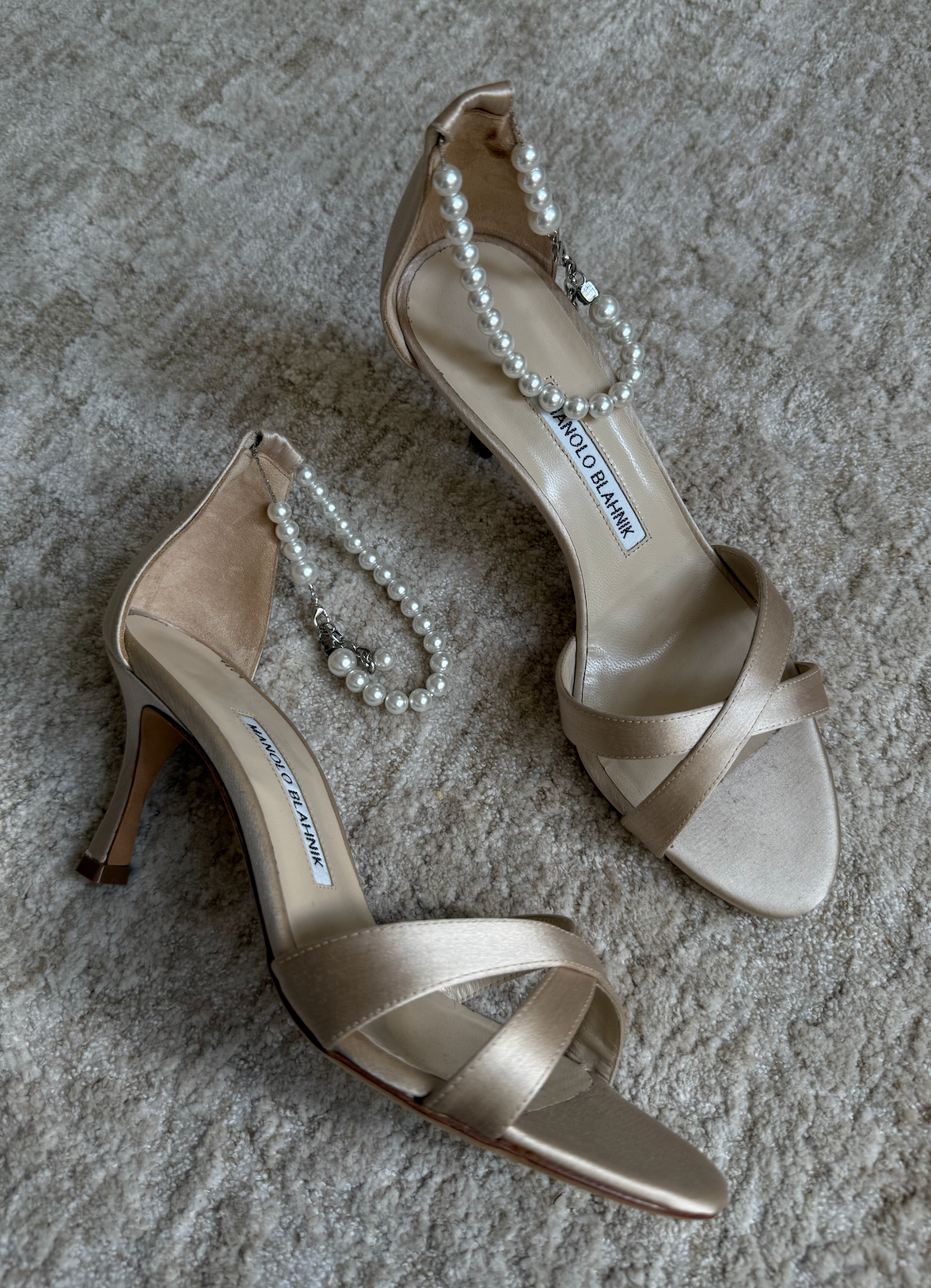 RARE UNWORN Manolo Blahnik Heels with Pearls Size 37