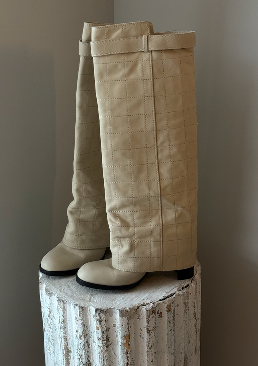 Chanel Interlocking CC Logo Boots Size 7.5