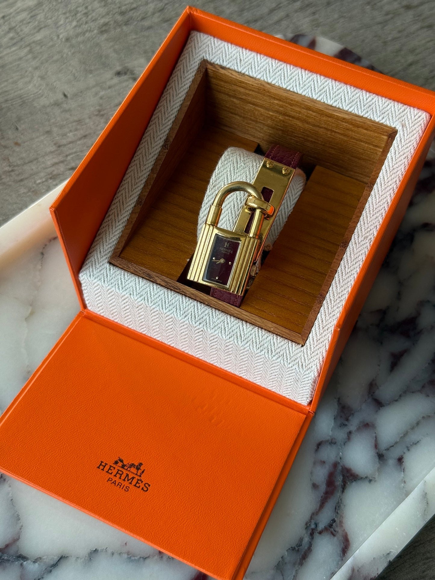 Authentic Vintage 1998 HERMES Kelly Cadena Burgundy Calf Skin Watch