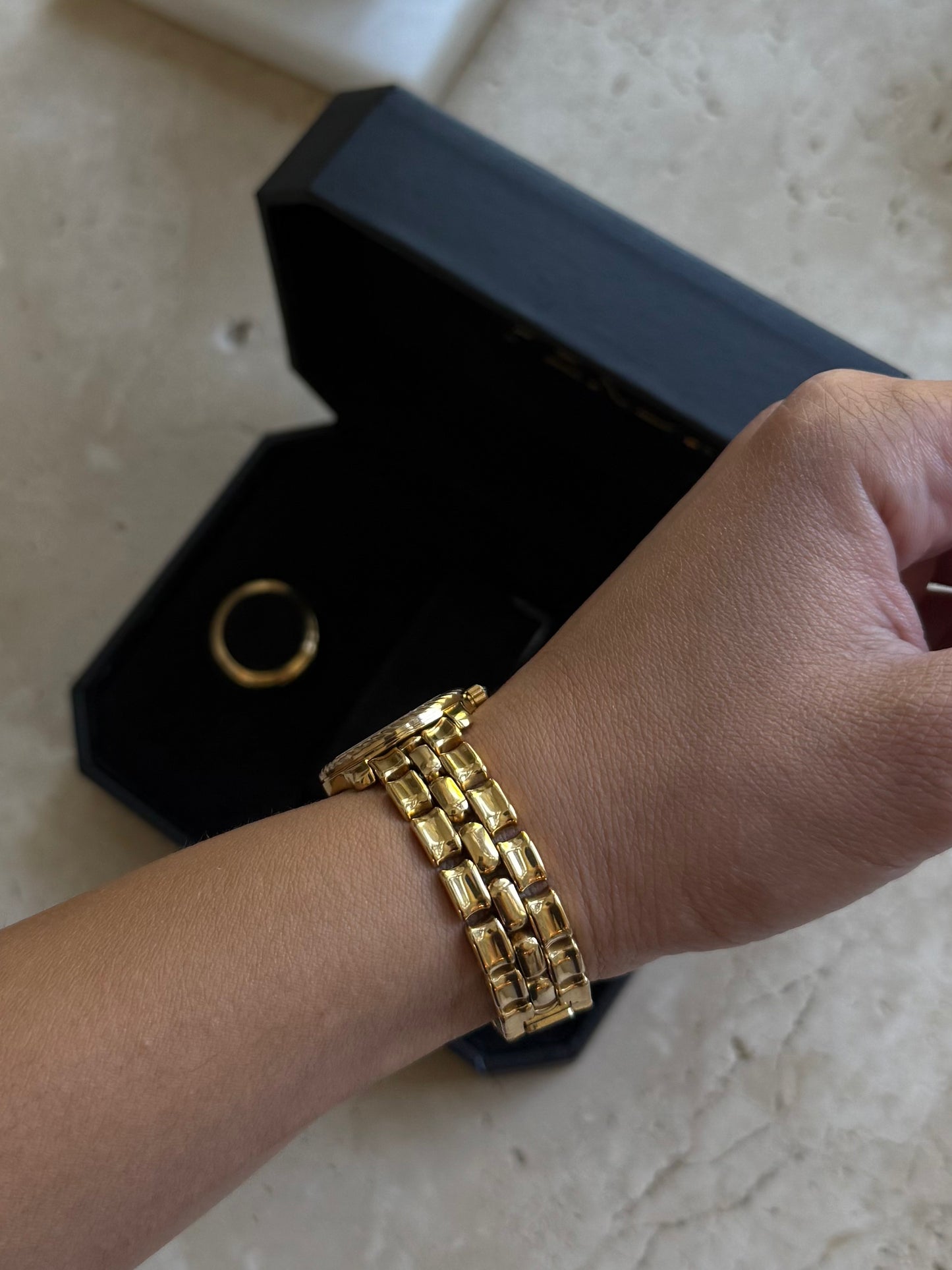 Authentic ULTRA RARE 18k Gold Plated Fendi 850L Roman Double Face Watch SET (With Original Box & 3 Interchangeable Bezels)