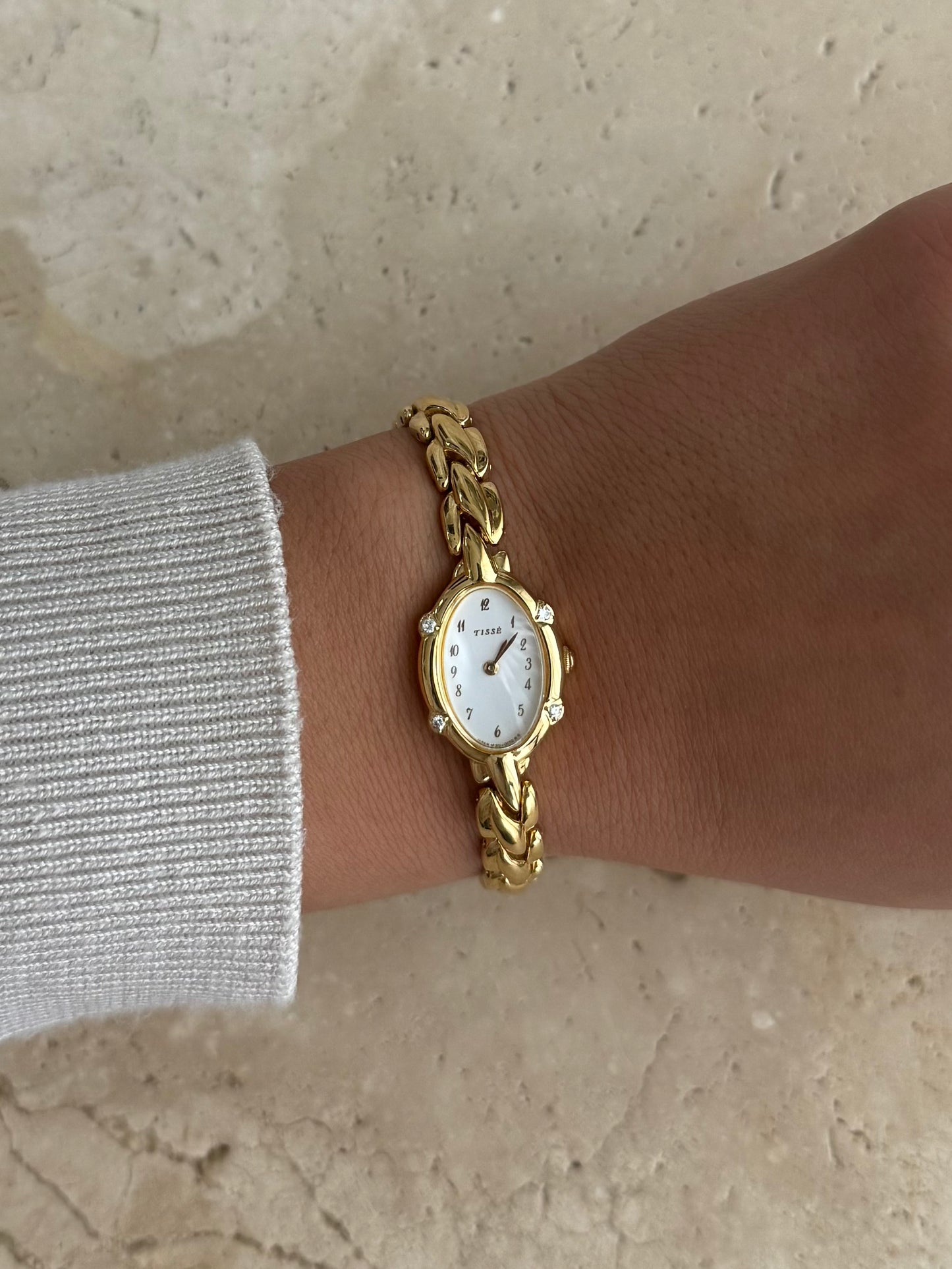 Dainty 1990's Seiko Tisse Watch with 4 Diamonds