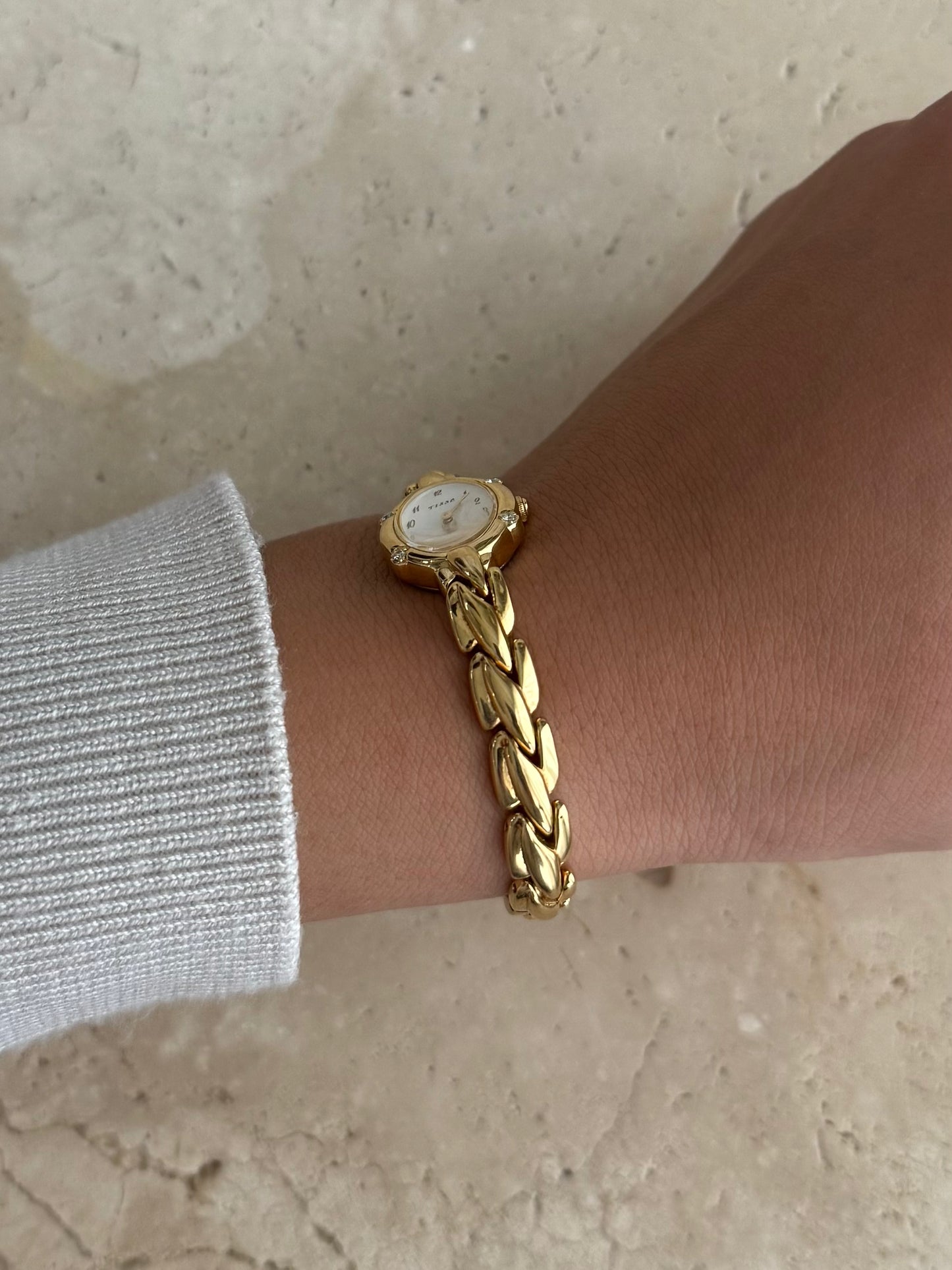 Dainty 1990's Seiko Tisse Watch with 4 Diamonds